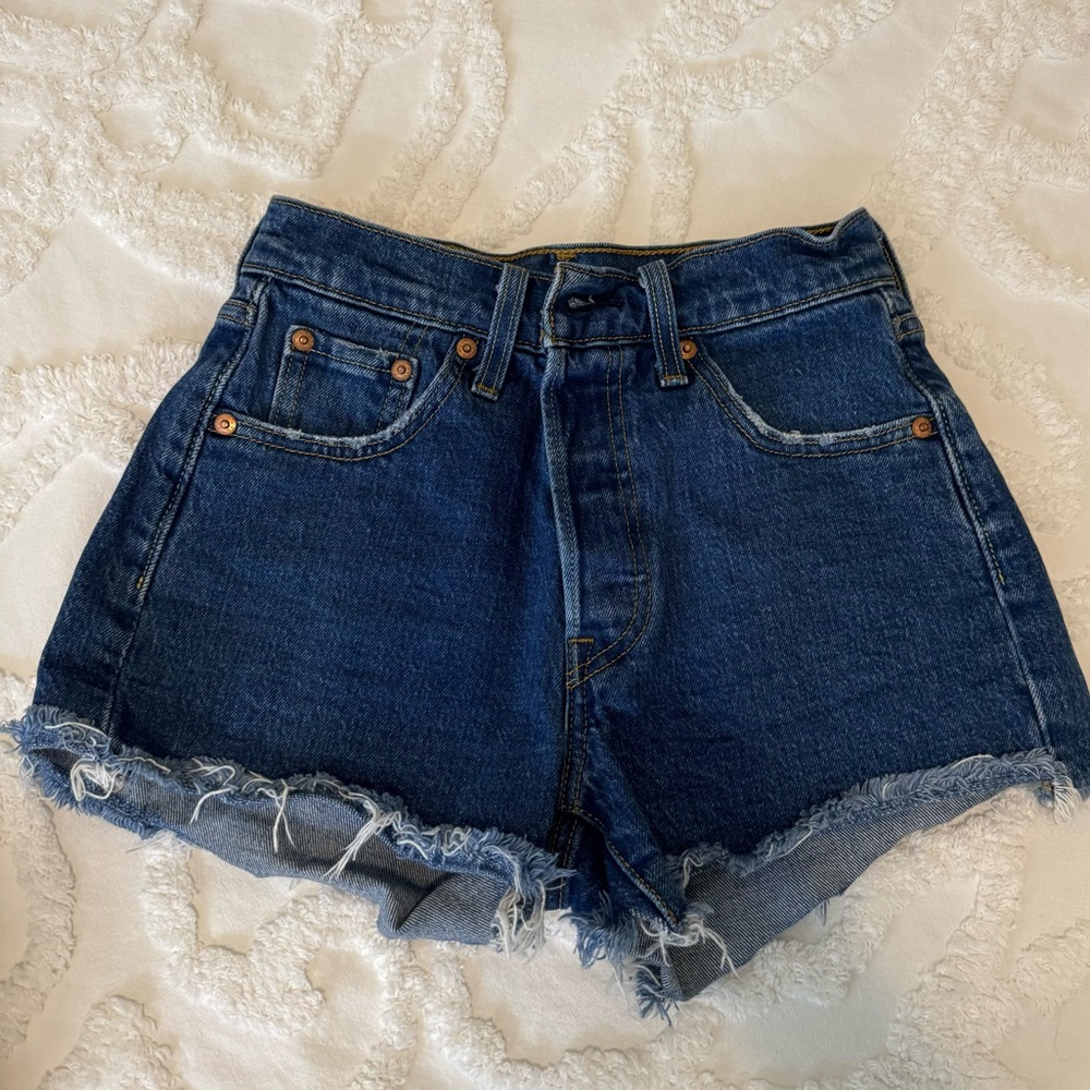 501 Levis shorts